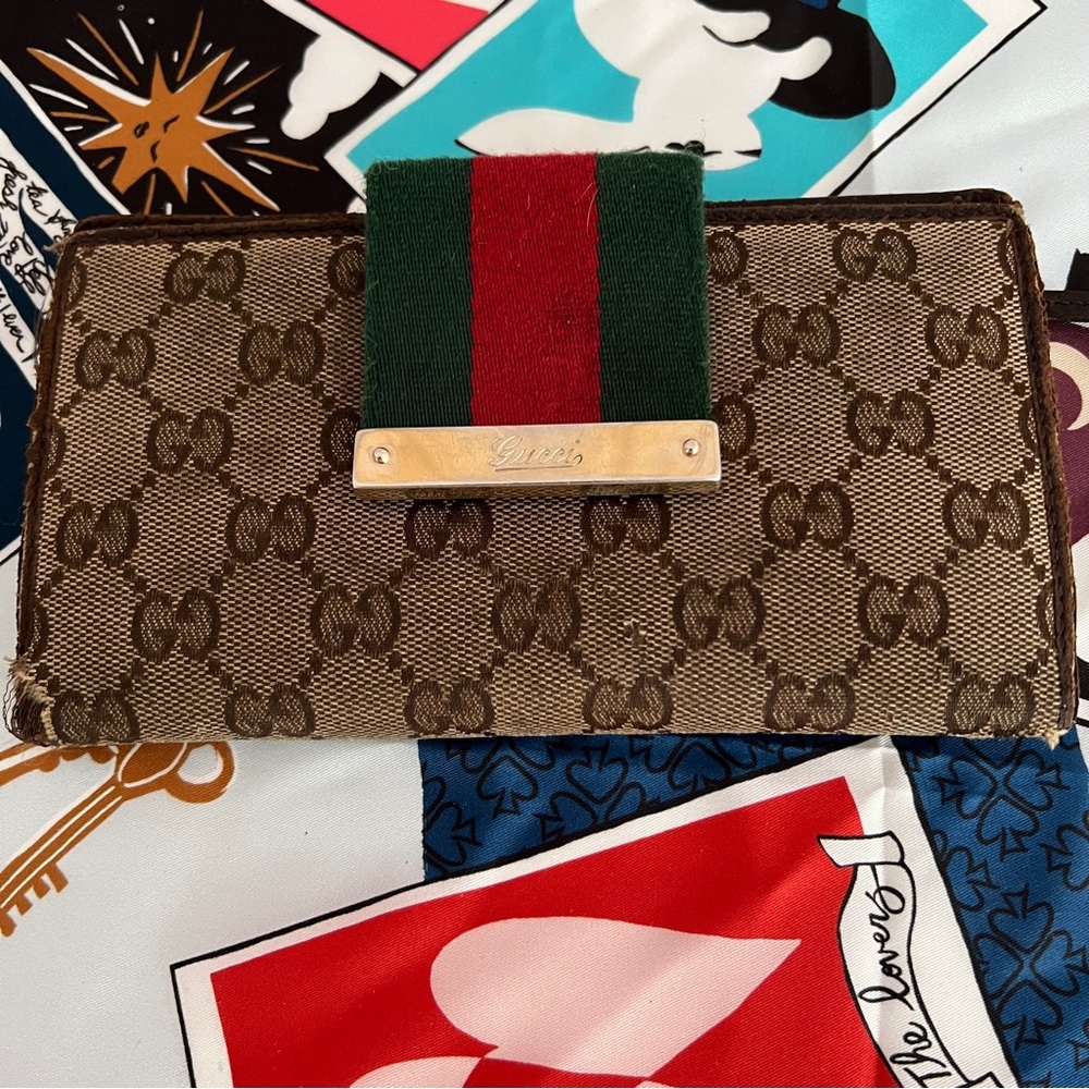 Gucci GG Canvas Wallet